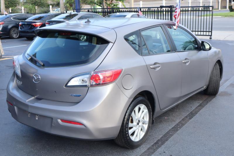 Mazda MAZDA3 i Touring AT 5-Door 2013