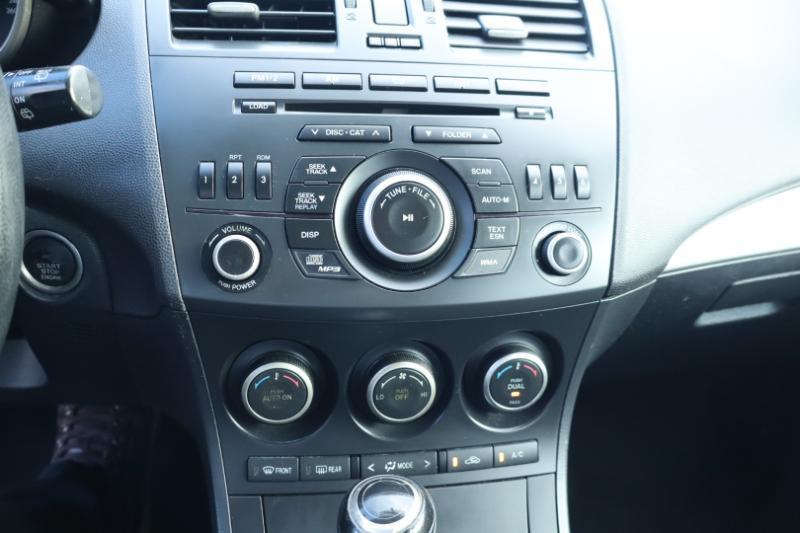 Mazda MAZDA3 i Touring AT 5-Door 2013