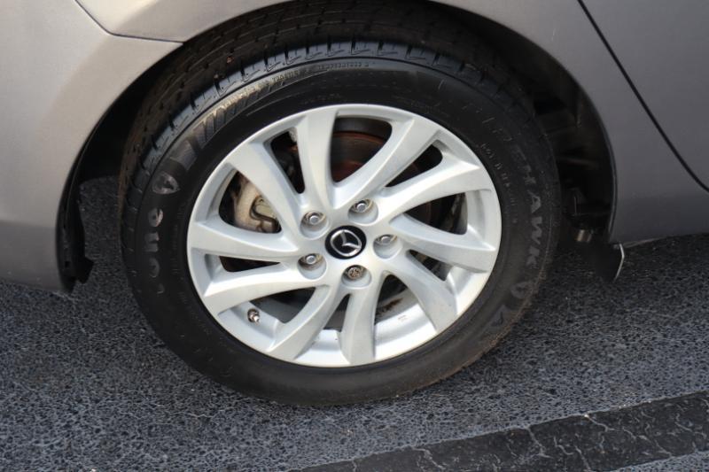 Mazda MAZDA3 i Touring AT 5-Door 2013