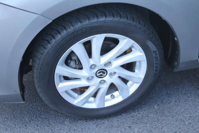 Mazda MAZDA3 i Touring AT 5-Door 2013