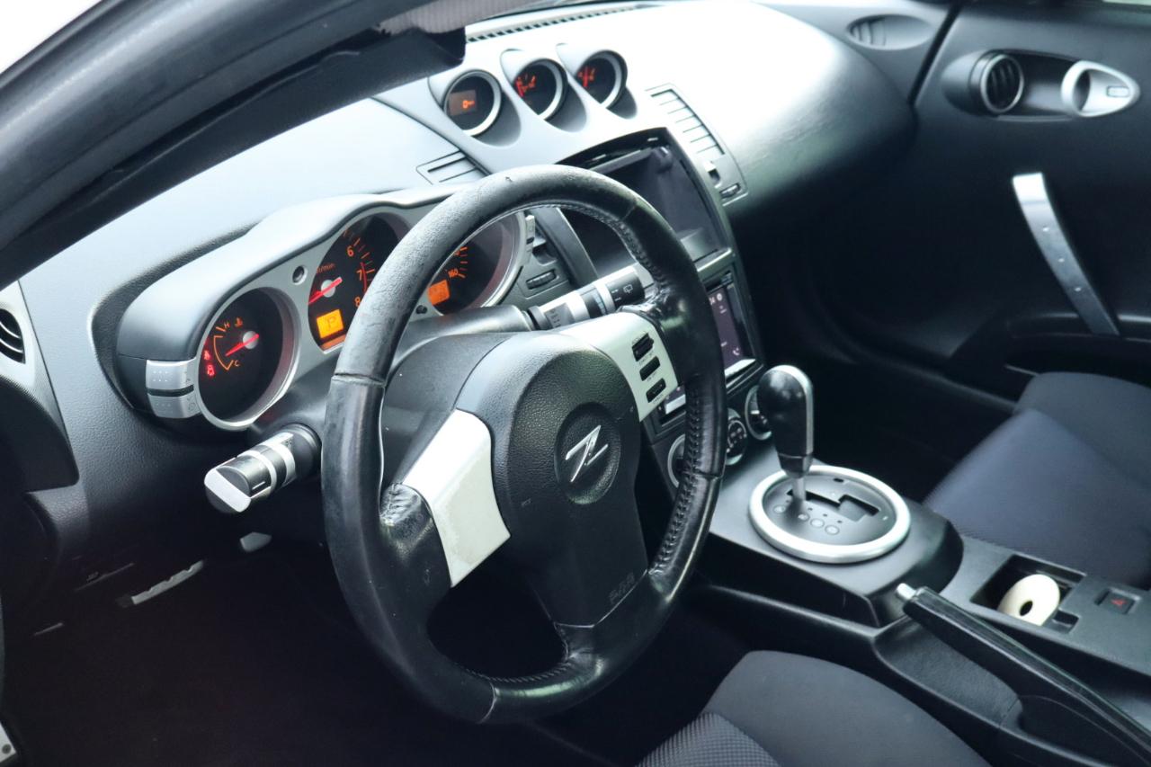 Nissan 350Z 2dr Cpe Enthusiast Auto 2004