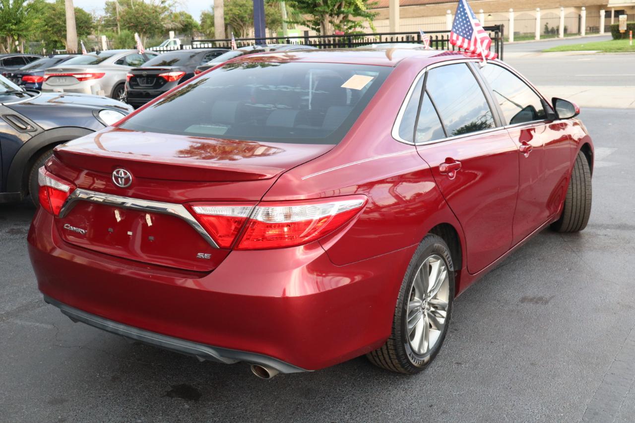 Toyota Camry 4dr Sdn I4 Auto SE w/Special Edition Pkg (Natl) 2016