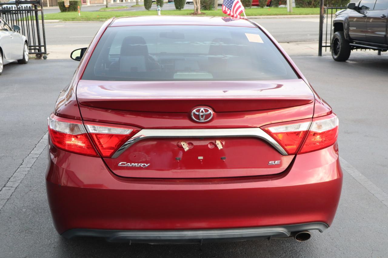 Toyota Camry 4dr Sdn I4 Auto SE w/Special Edition Pkg (Natl) 2016