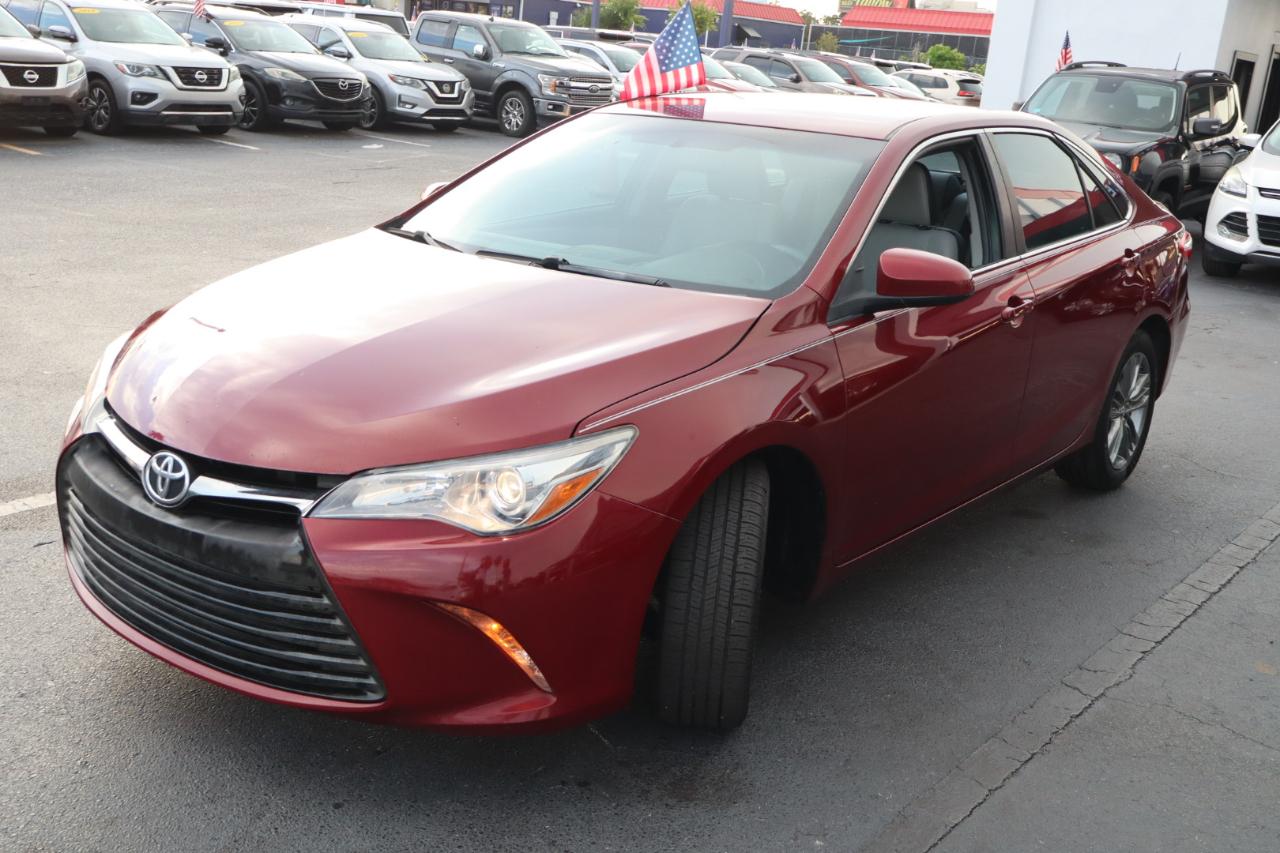 Toyota Camry 4dr Sdn I4 Auto SE w/Special Edition Pkg (Natl) 2016