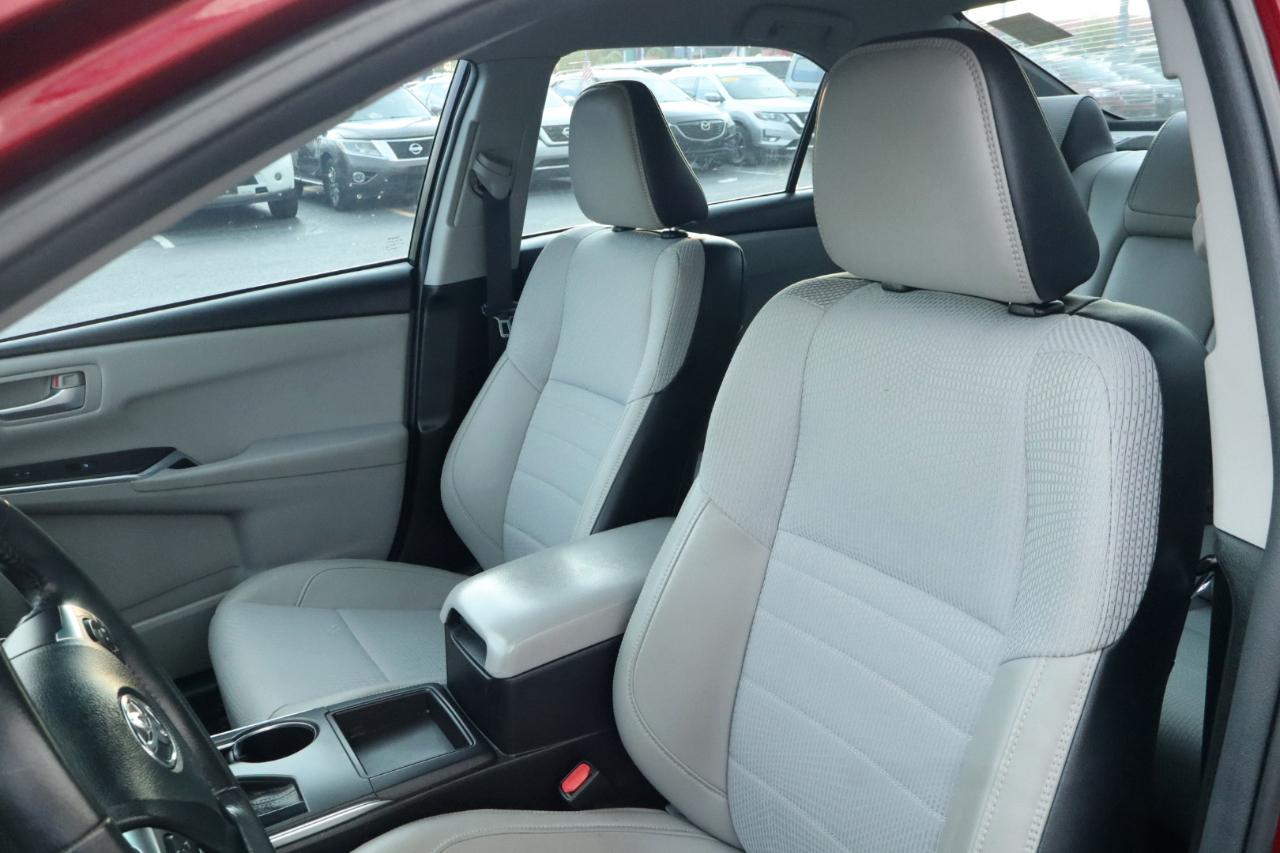 Toyota Camry 4dr Sdn I4 Auto SE w/Special Edition Pkg (Natl) 2016
