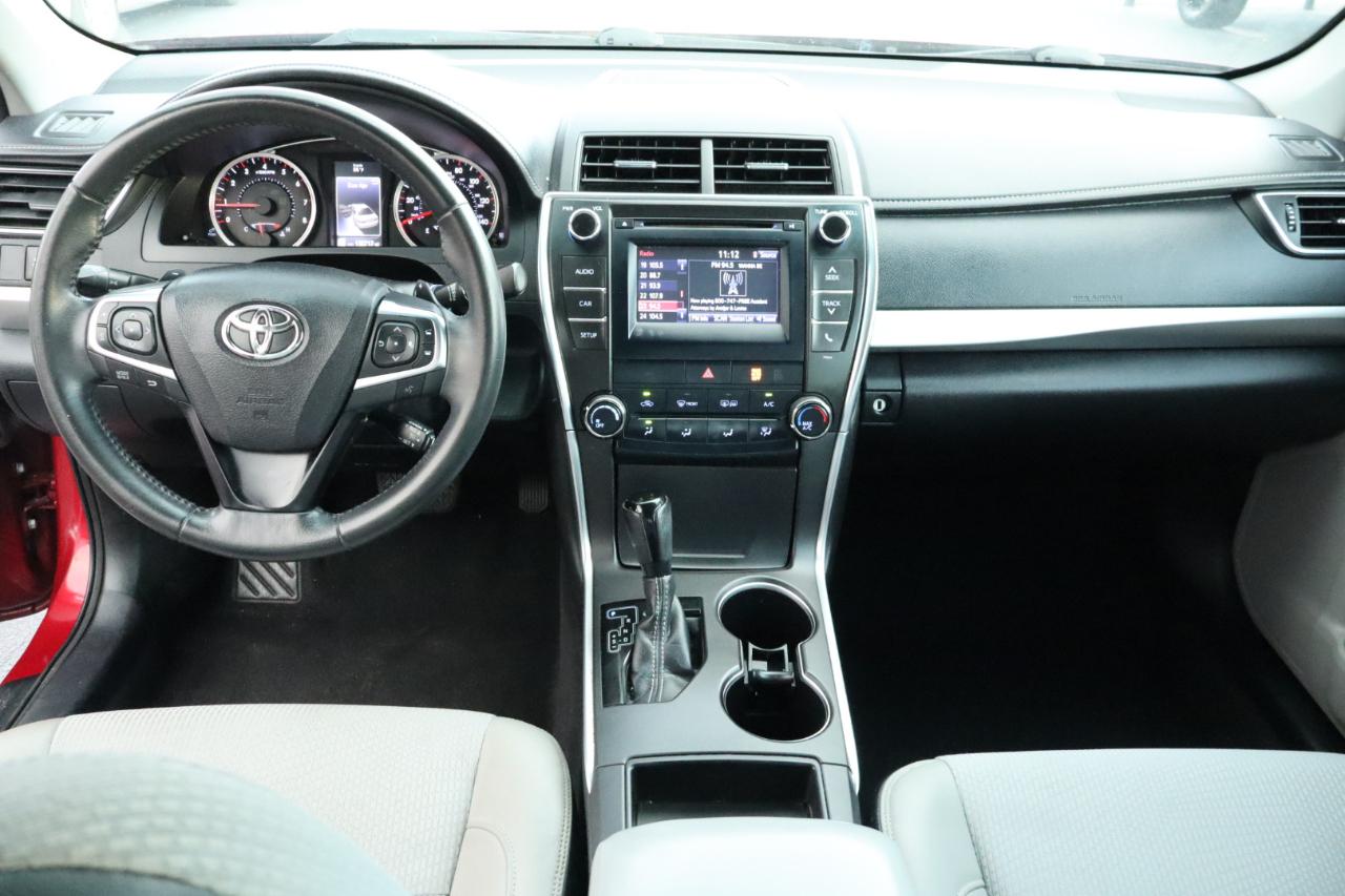 Toyota Camry 4dr Sdn I4 Auto SE w/Special Edition Pkg (Natl) 2016