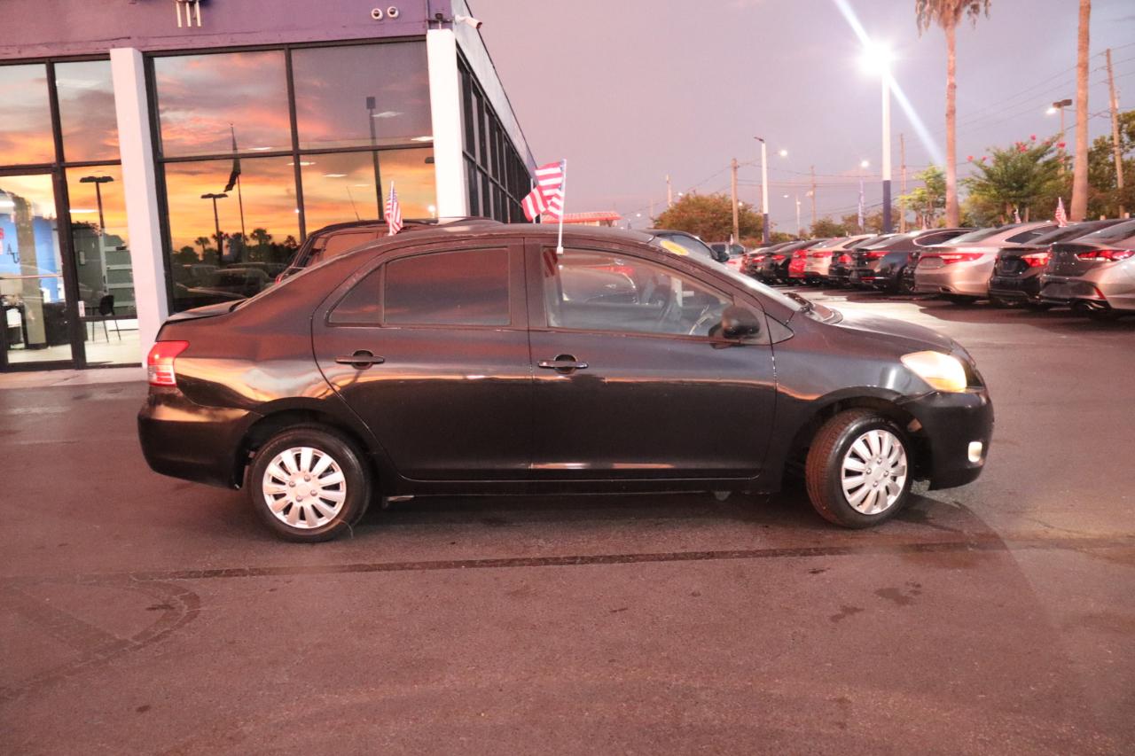 Toyota Yaris 4dr Sdn Auto Base (Natl) 2007