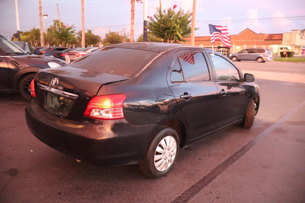 Toyota Yaris 4dr Sdn Auto Base (Natl) 2007