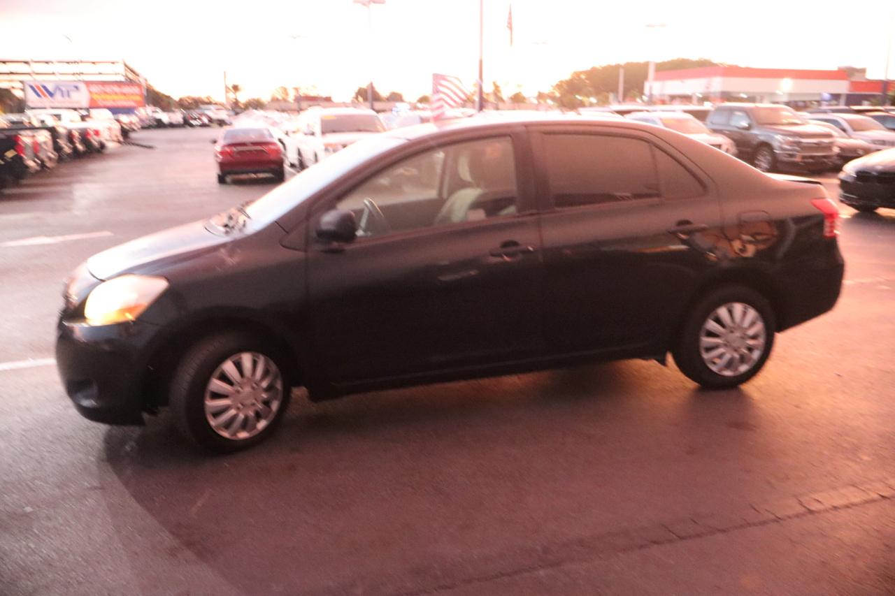 Toyota Yaris 4dr Sdn Auto Base (Natl) 2007