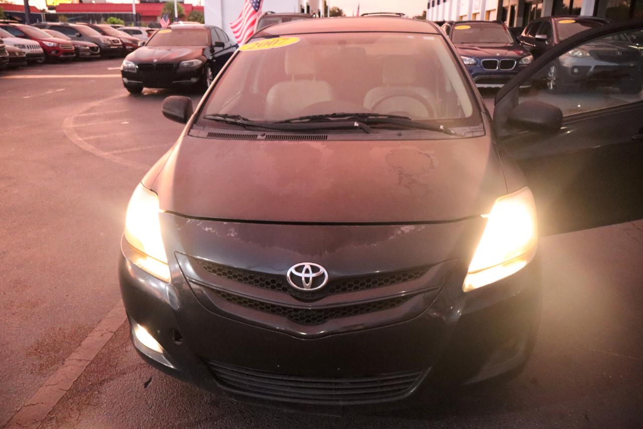 Toyota Yaris 4dr Sdn Auto Base (Natl) 2007