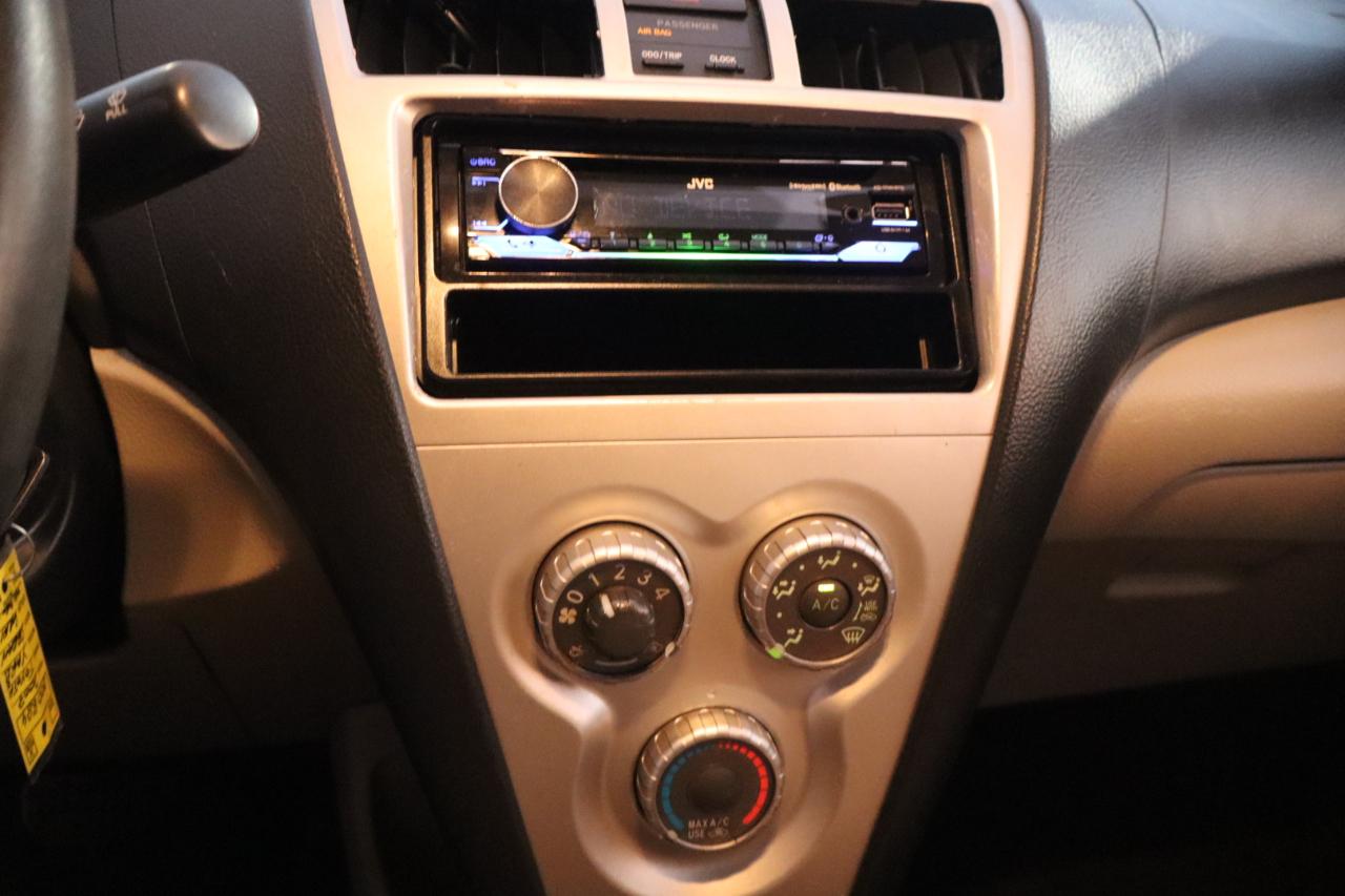 Toyota Yaris 4dr Sdn Auto Base (Natl) 2007