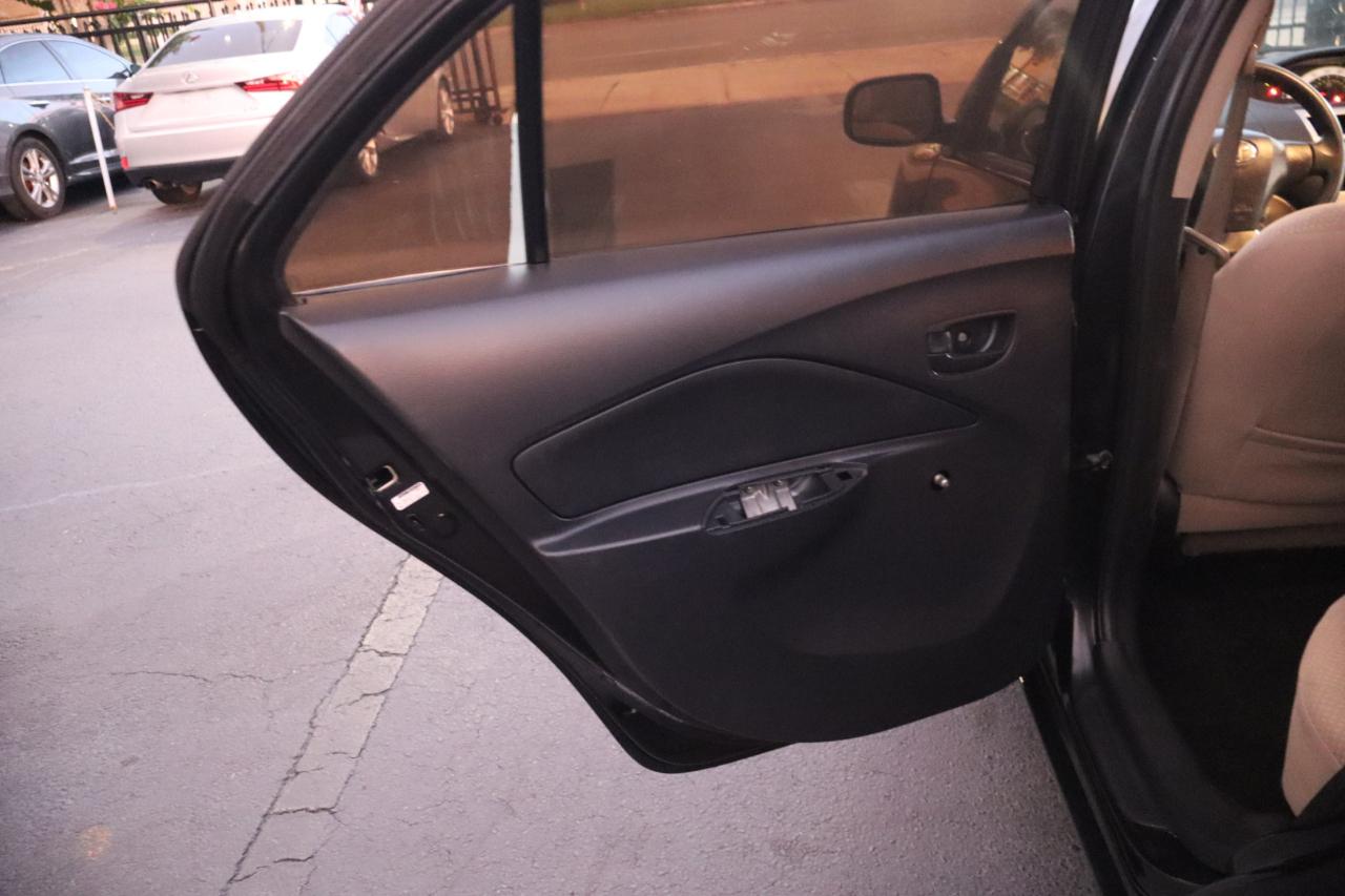 Toyota Yaris 4dr Sdn Auto Base (Natl) 2007
