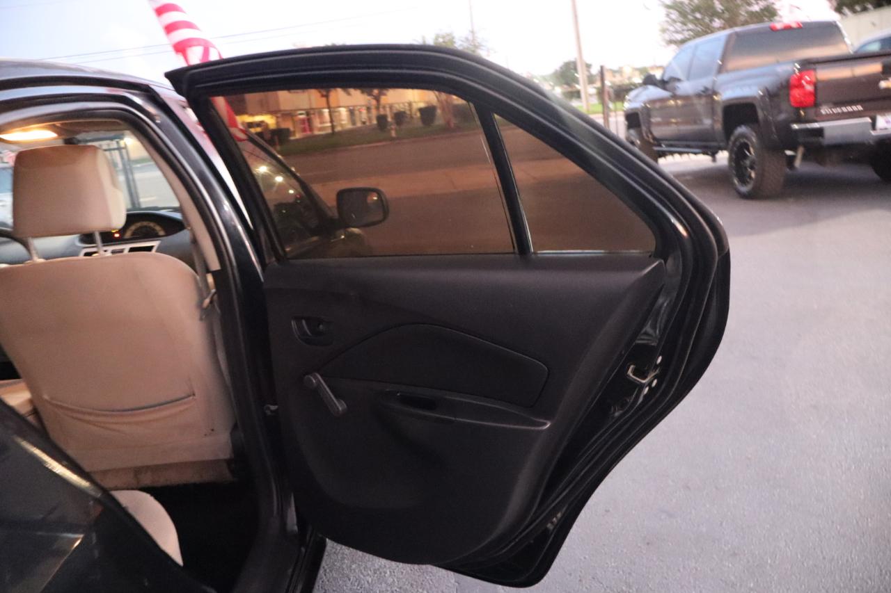 Toyota Yaris 4dr Sdn Auto Base (Natl) 2007