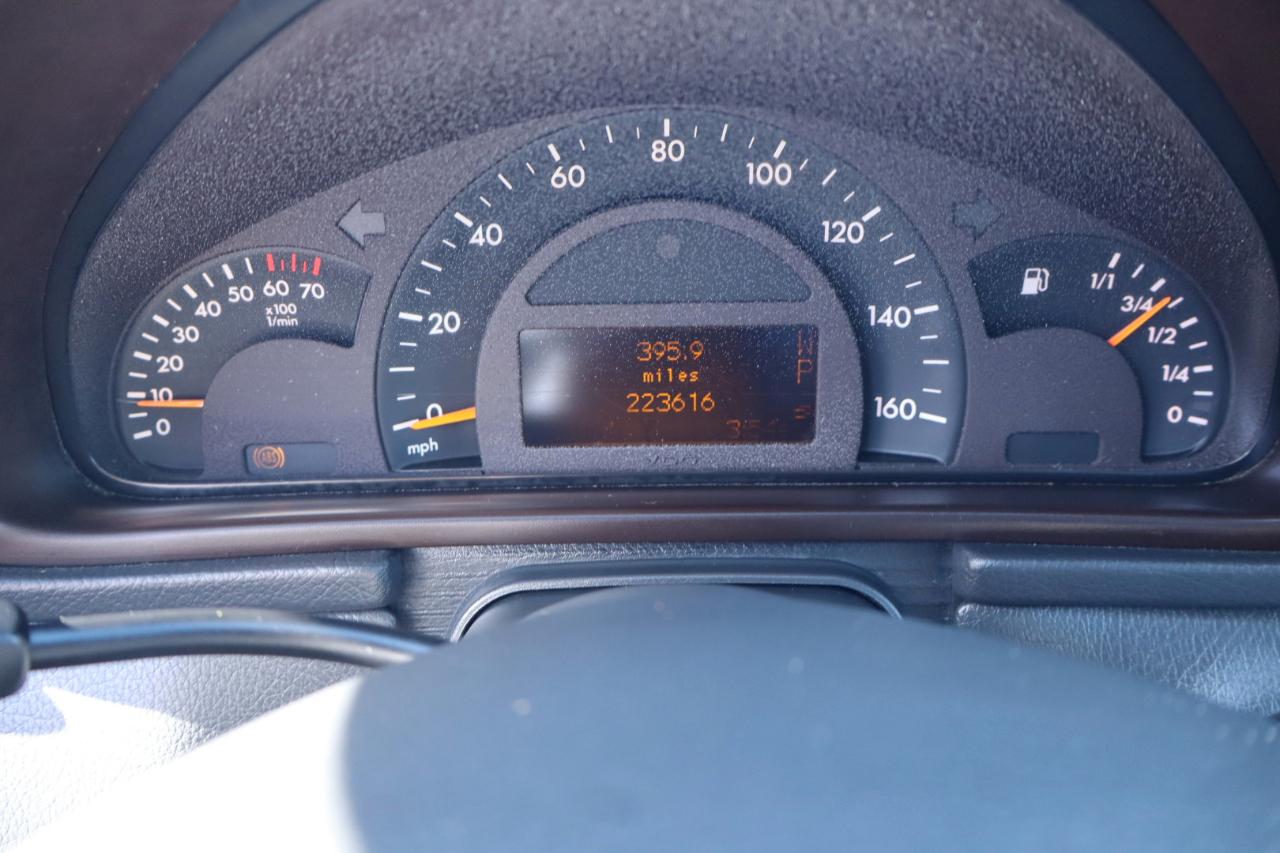 Mercedes-Benz C-Class  2001