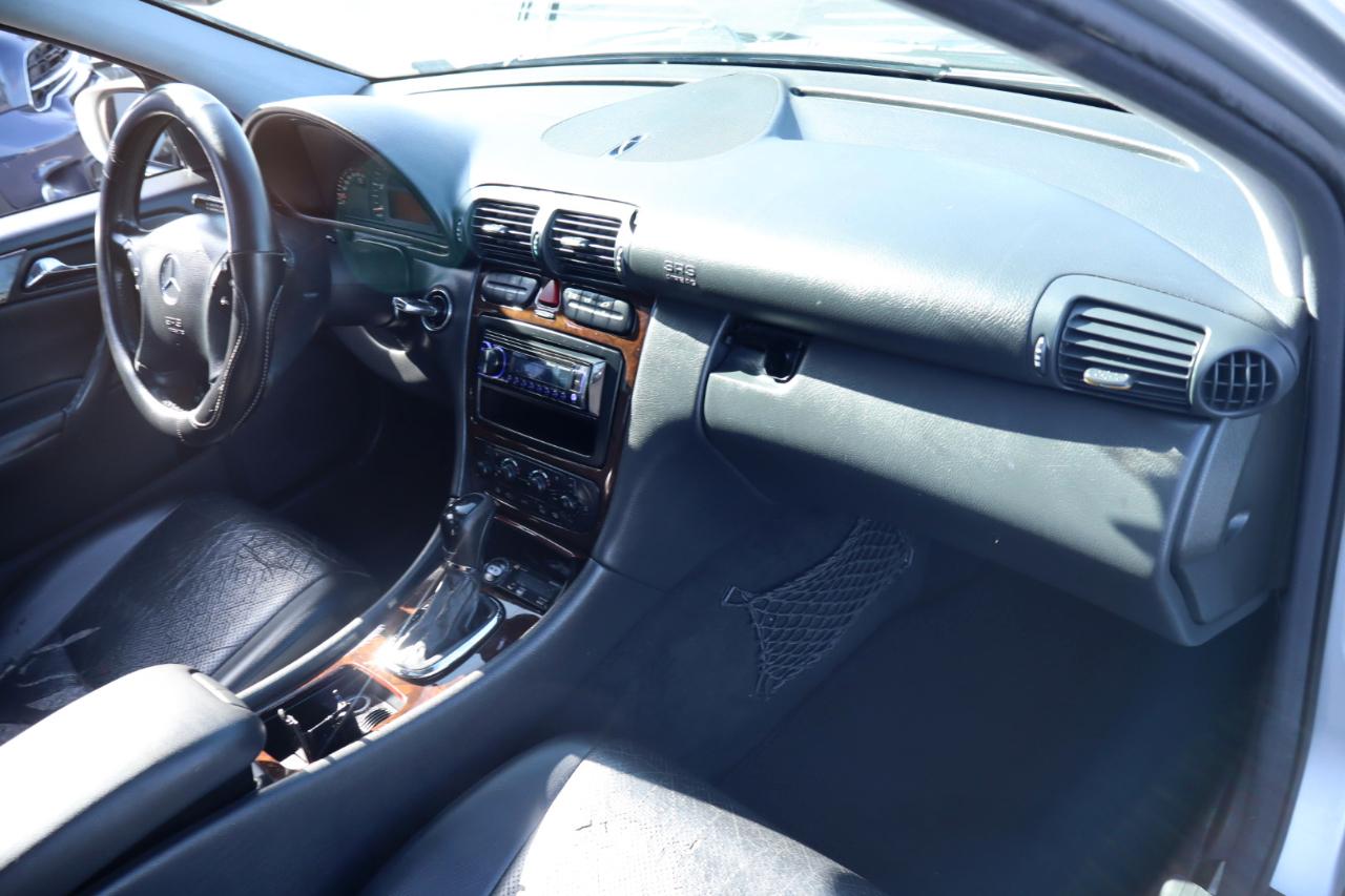 Mercedes-Benz C-Class  2001