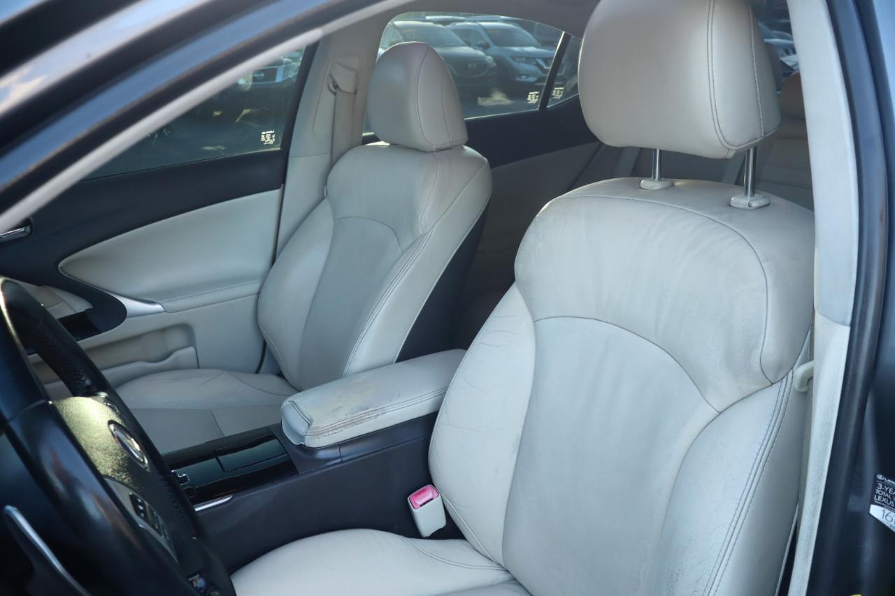 Lexus IS 250 4dr Sport Sdn RWD 2012