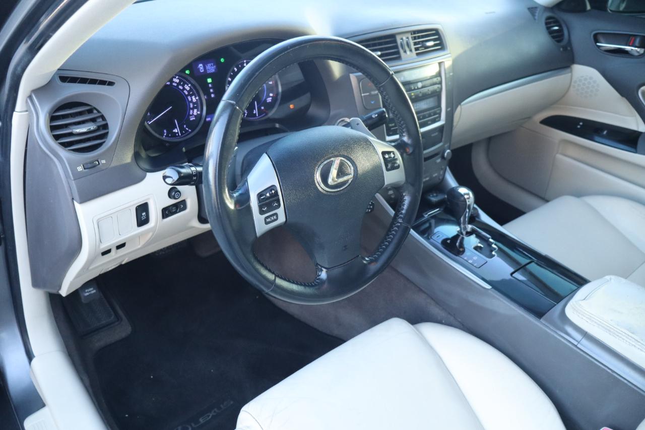 Lexus IS 250 4dr Sport Sdn RWD 2012