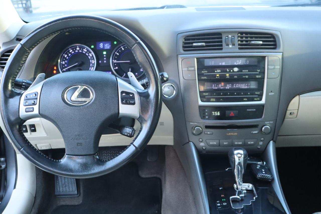 Lexus IS 250 4dr Sport Sdn RWD 2012