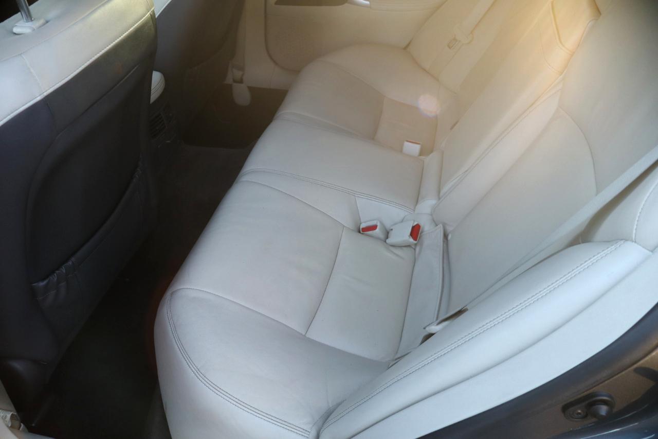 Lexus IS 250 4dr Sport Sdn RWD 2012