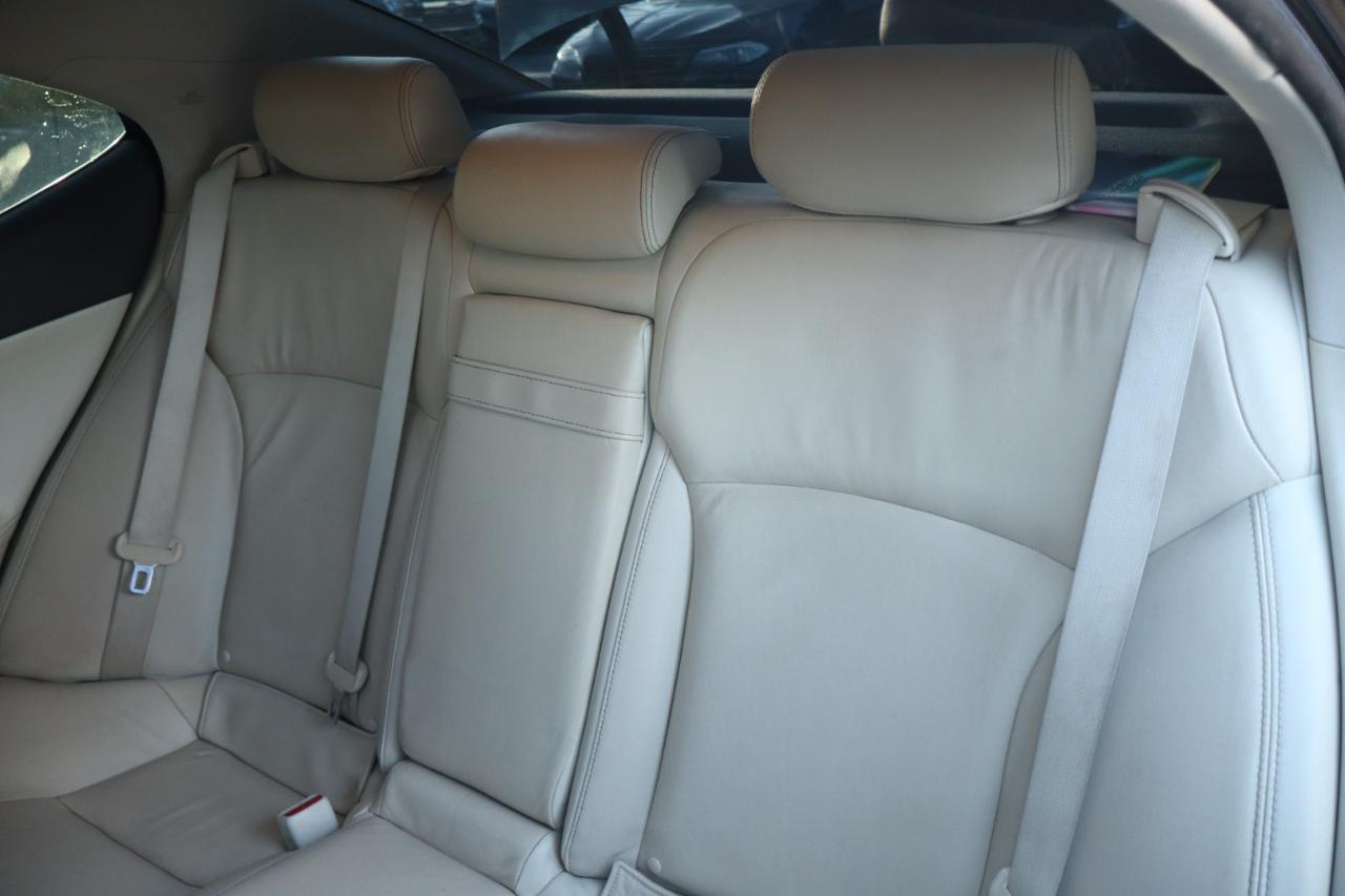 Lexus IS 250 4dr Sport Sdn RWD 2012