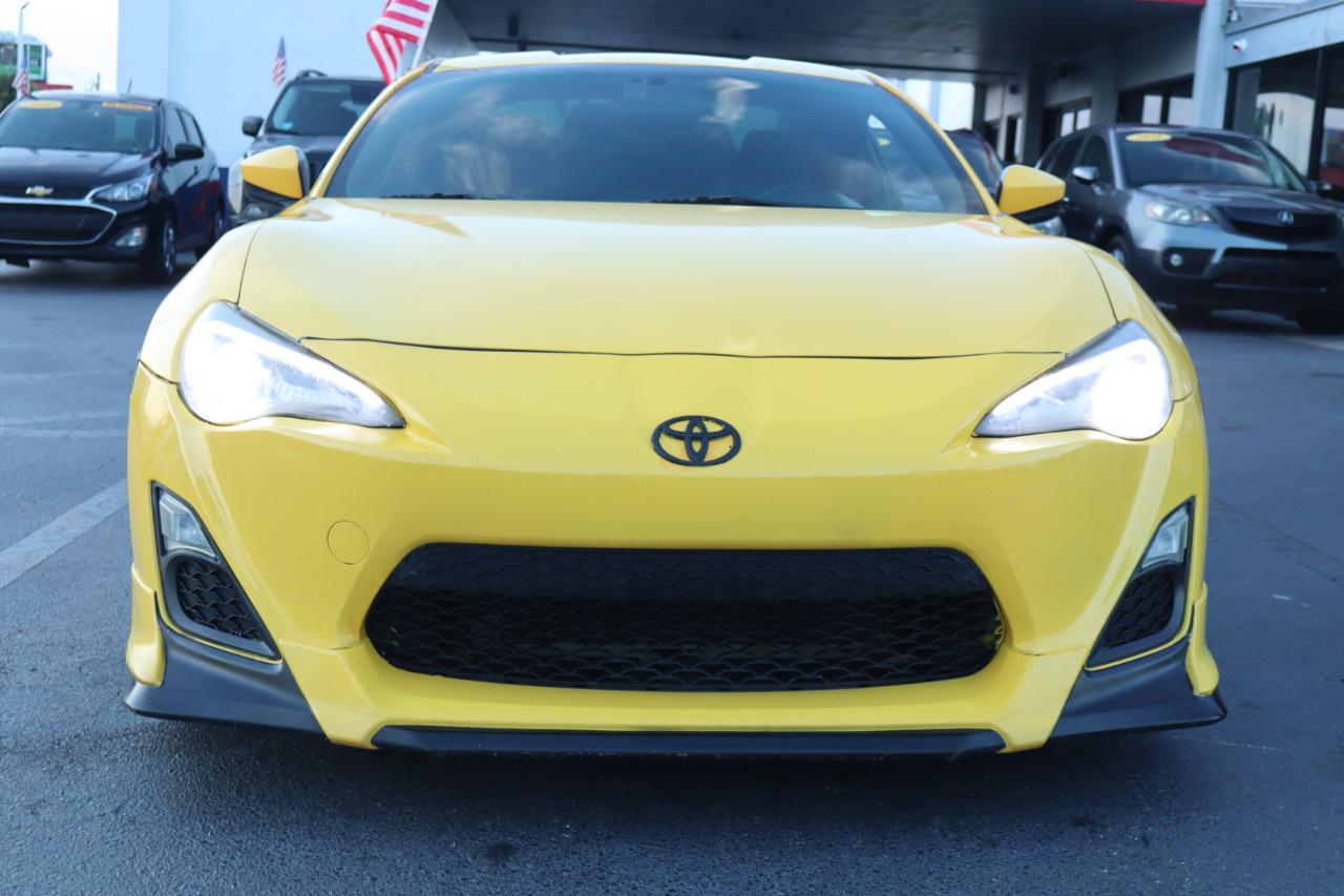 Scion FR-S 2dr Cpe Man Release Series 1.0 (Natl) 2015