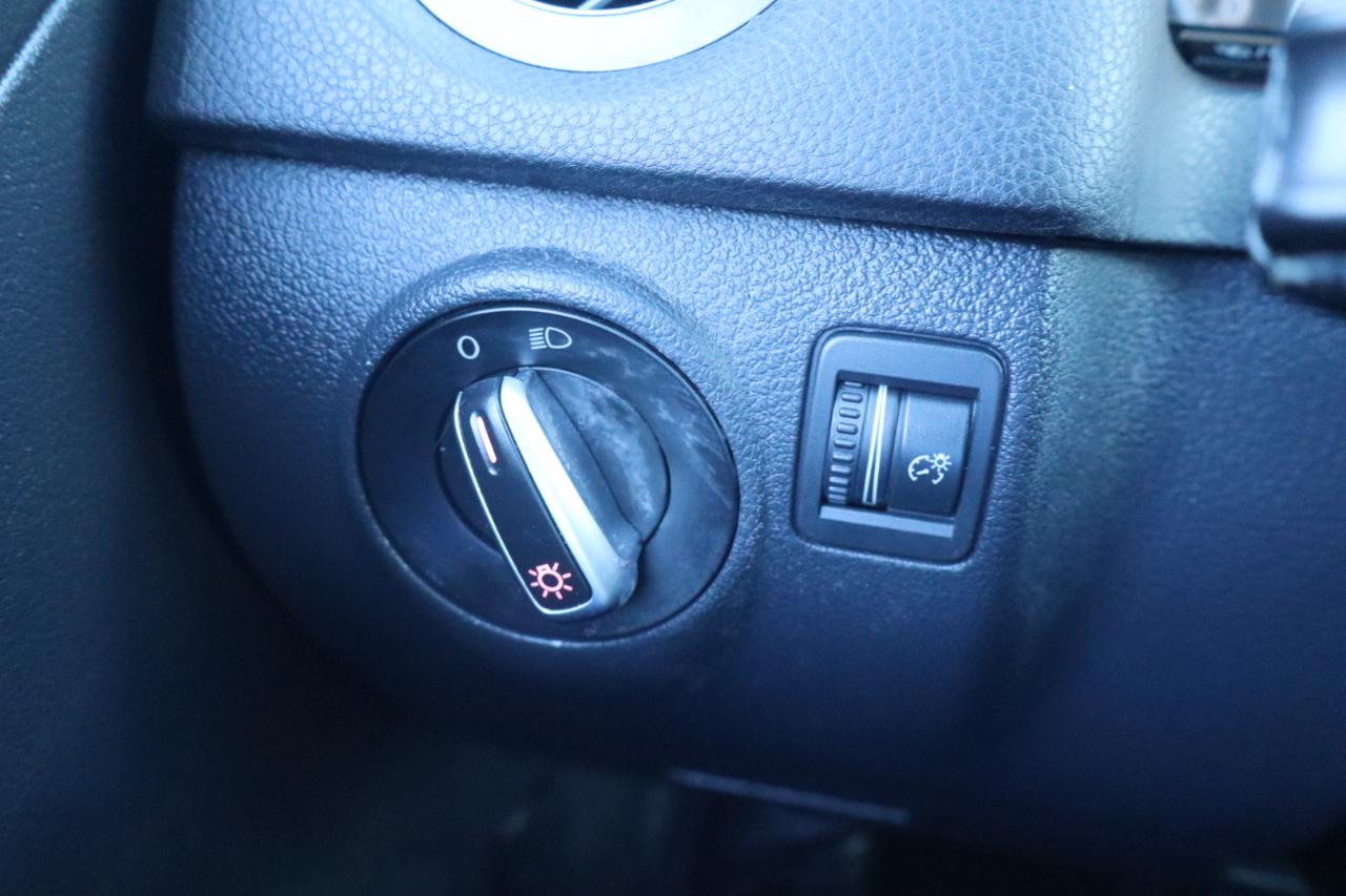 Volkswagen Tiguan 2WD 4dr Auto S 2015