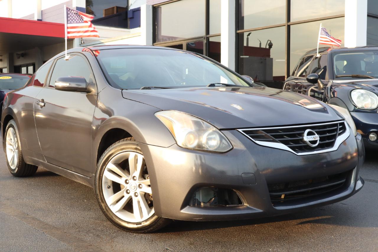 Nissan Altima 2dr Cpe I4 CVT 2.5 S 2012