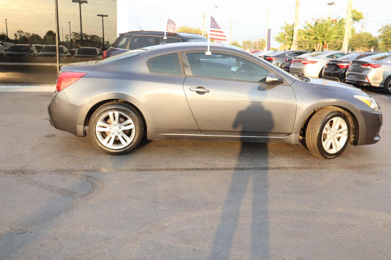 Nissan Altima 2dr Cpe I4 CVT 2.5 S 2012