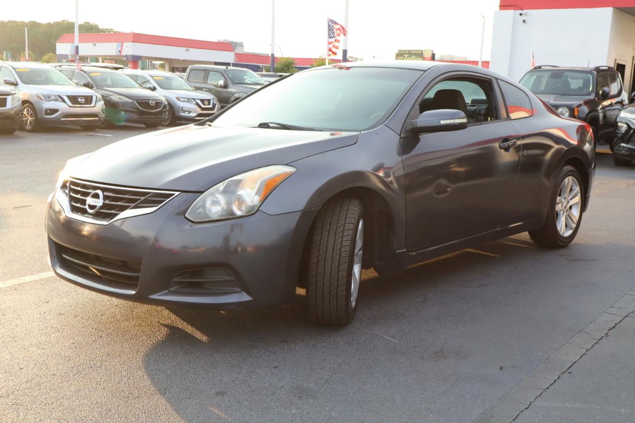 Nissan Altima 2dr Cpe I4 CVT 2.5 S 2012