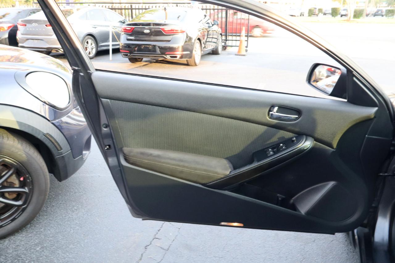 Nissan Altima 2dr Cpe I4 CVT 2.5 S 2012
