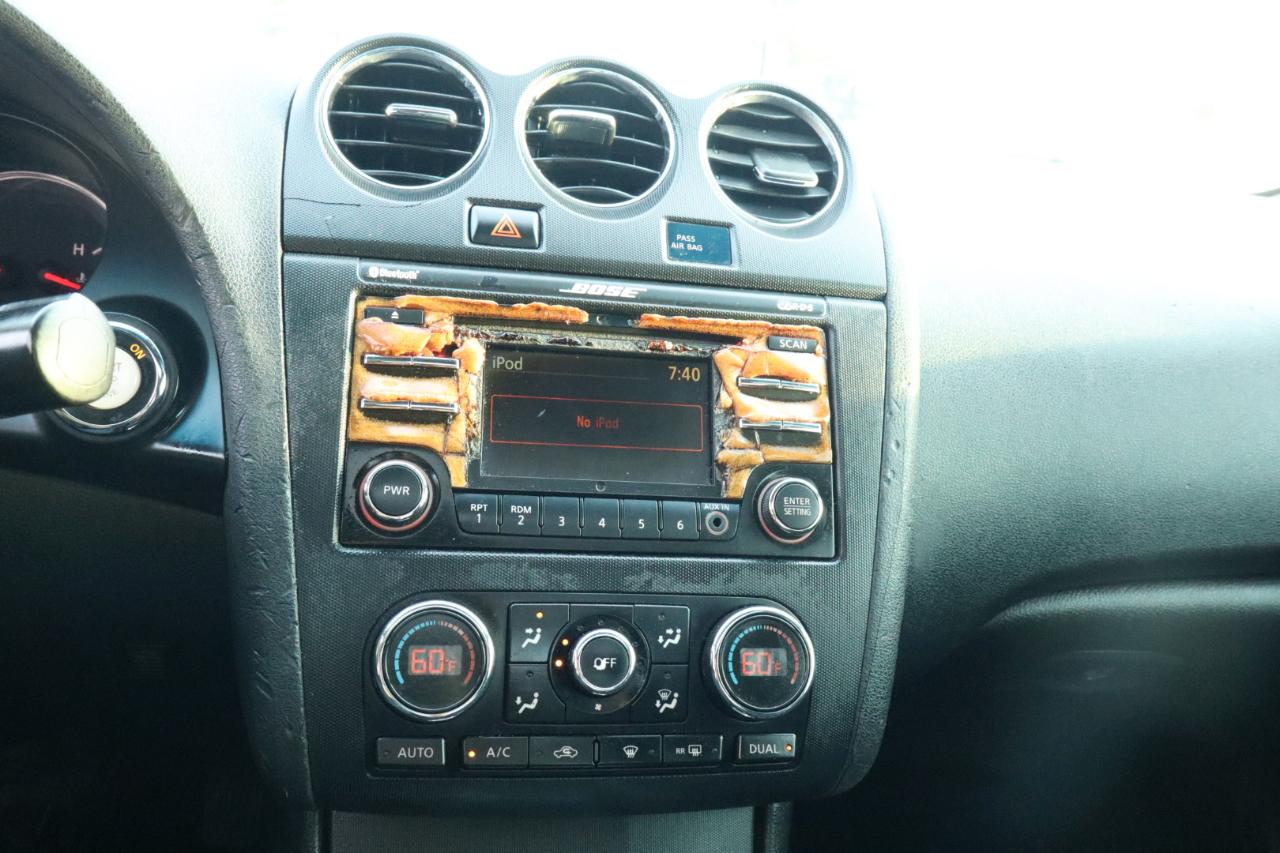 Nissan Altima 2dr Cpe I4 CVT 2.5 S 2012