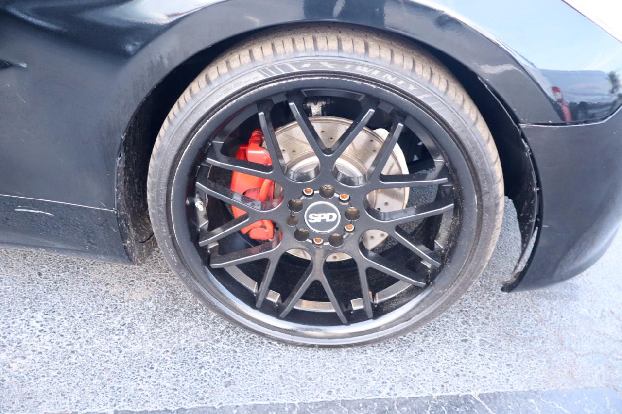 Hyundai Genesis Coupe 2dr I4 2.0T Auto 2012