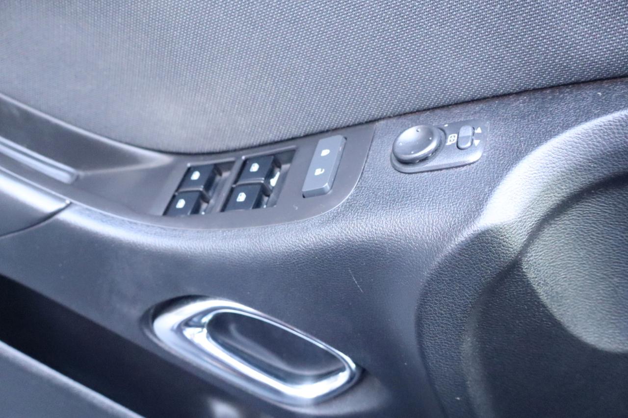 Chevrolet Camaro 2dr Conv 1LT 2012