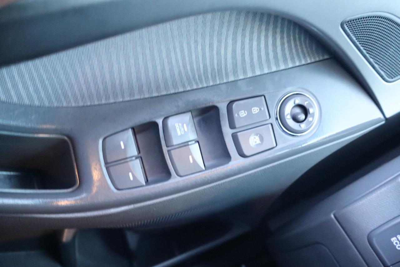 Hyundai Elantra 4dr Sdn Auto GLS (Ulsan Plant) 2013