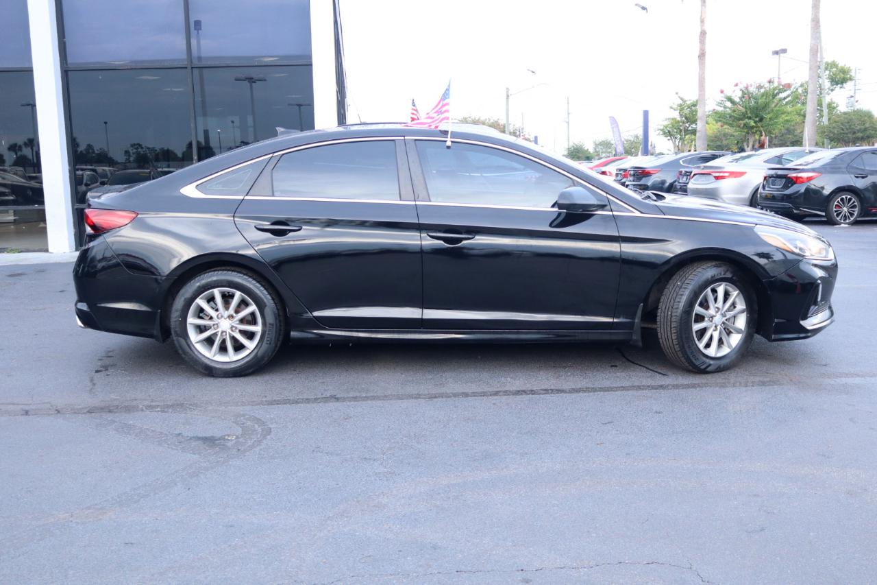 Hyundai Sonata SE 2.4L 2018