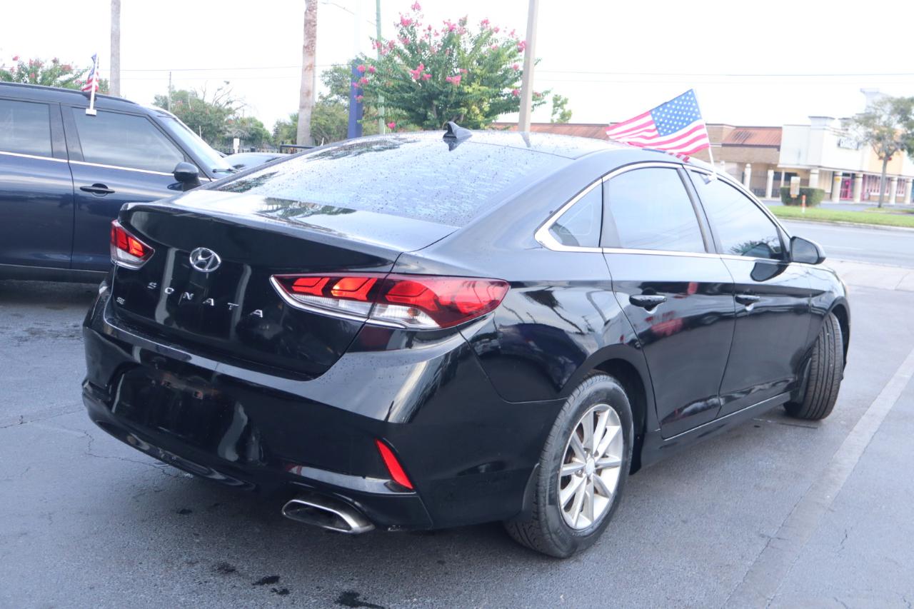 Hyundai Sonata SE 2.4L 2018