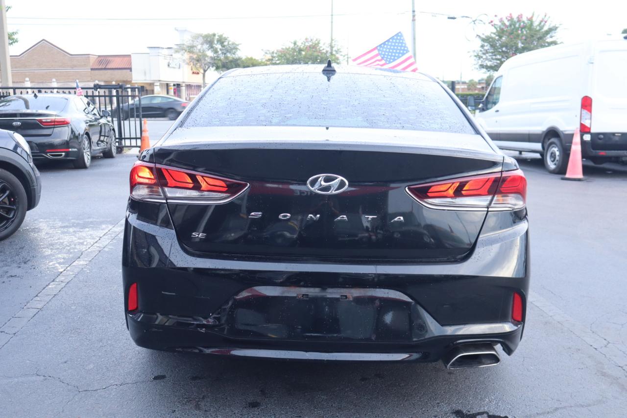 Hyundai Sonata SE 2.4L 2018