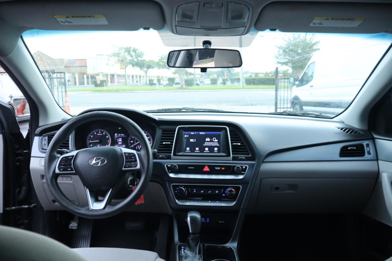 Hyundai Sonata SE 2.4L 2018