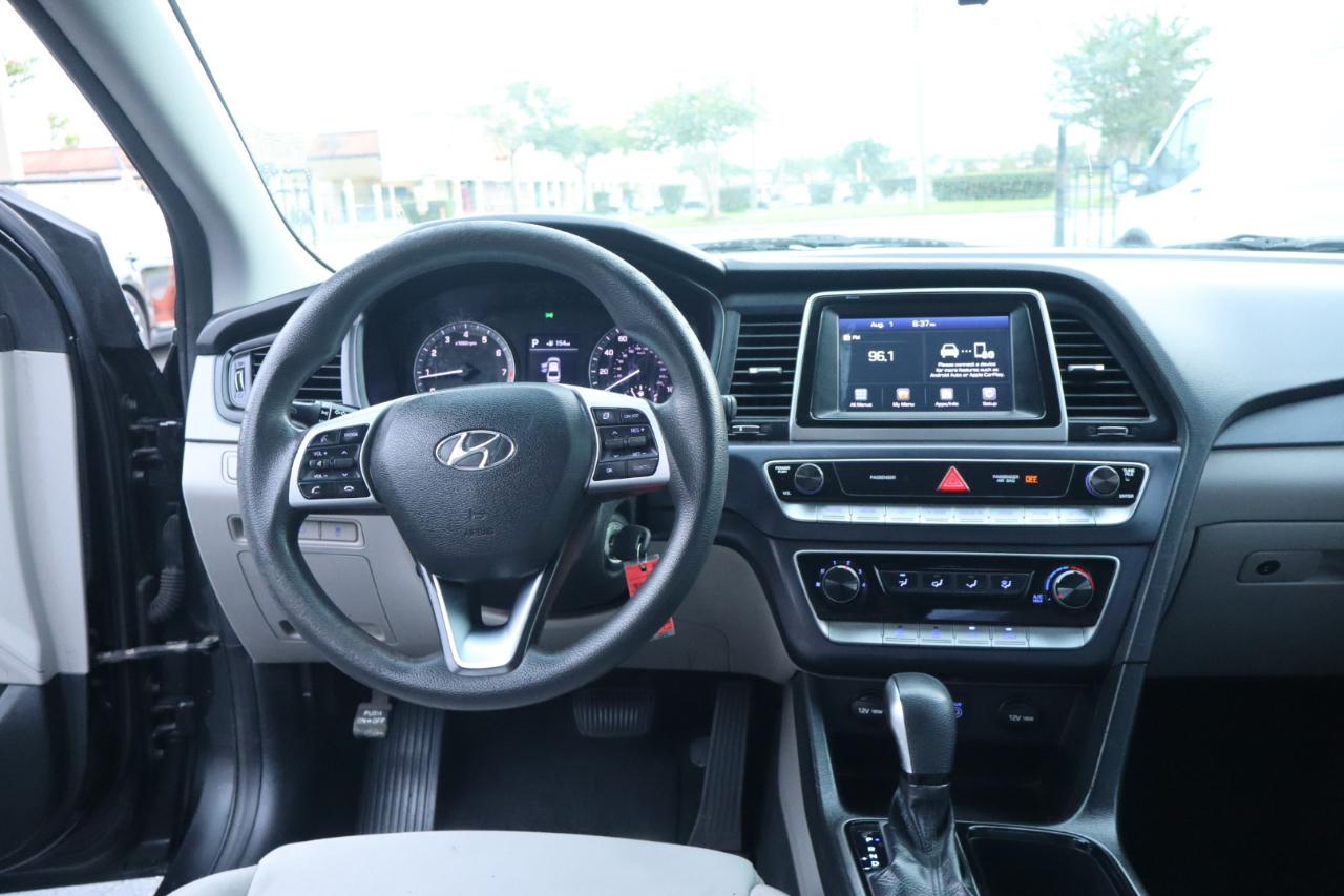 Hyundai Sonata SE 2.4L 2018