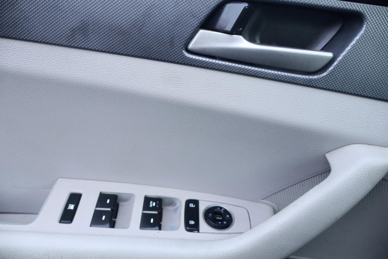 Hyundai Sonata SE 2.4L 2018