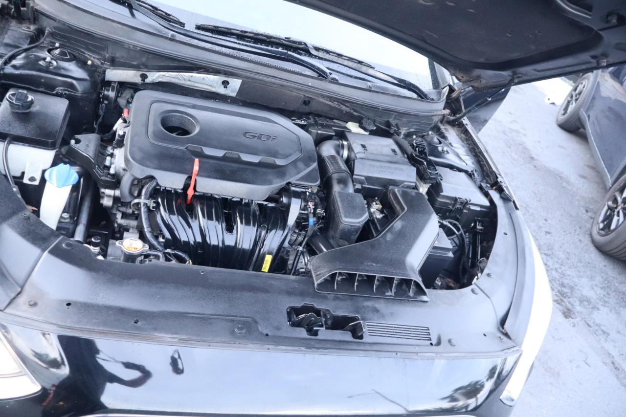 Hyundai Sonata SE 2.4L 2018