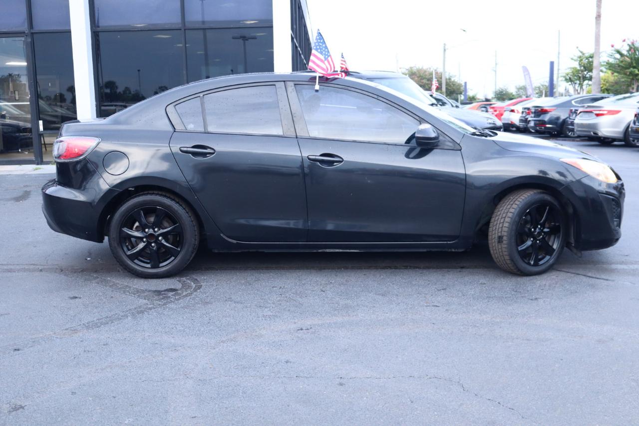 Mazda MAZDA3 4dr Sdn Auto i Touring 2011