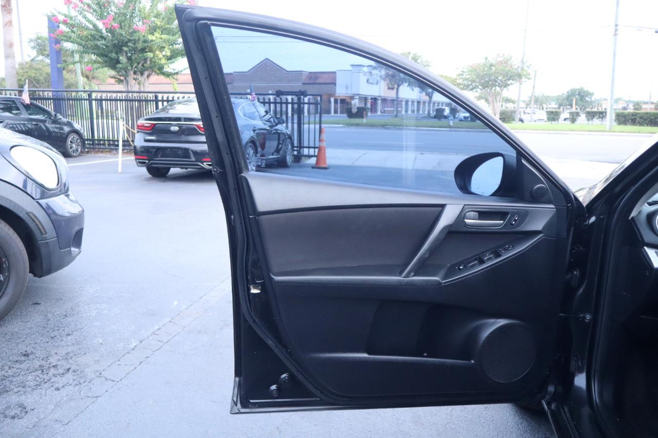 Mazda MAZDA3 4dr Sdn Auto i Touring 2011