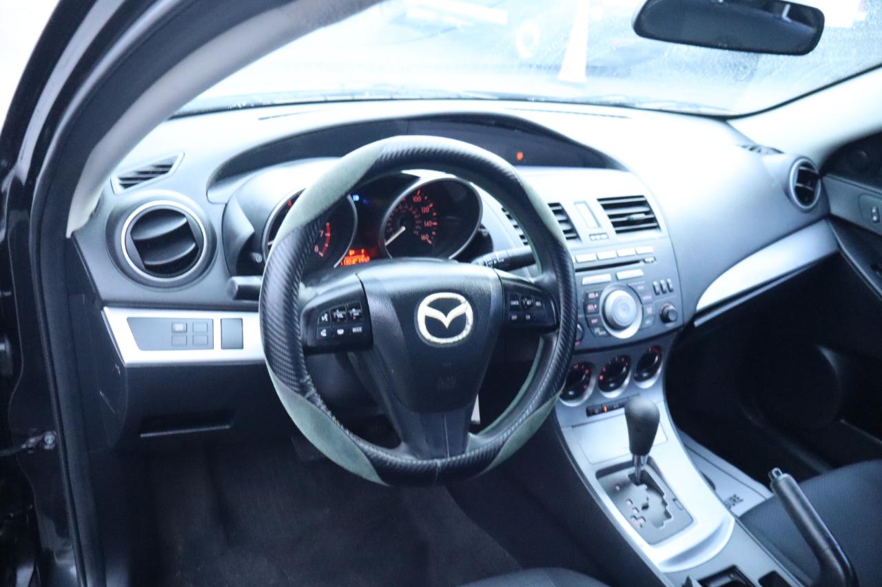 Mazda MAZDA3 4dr Sdn Auto i Touring 2011