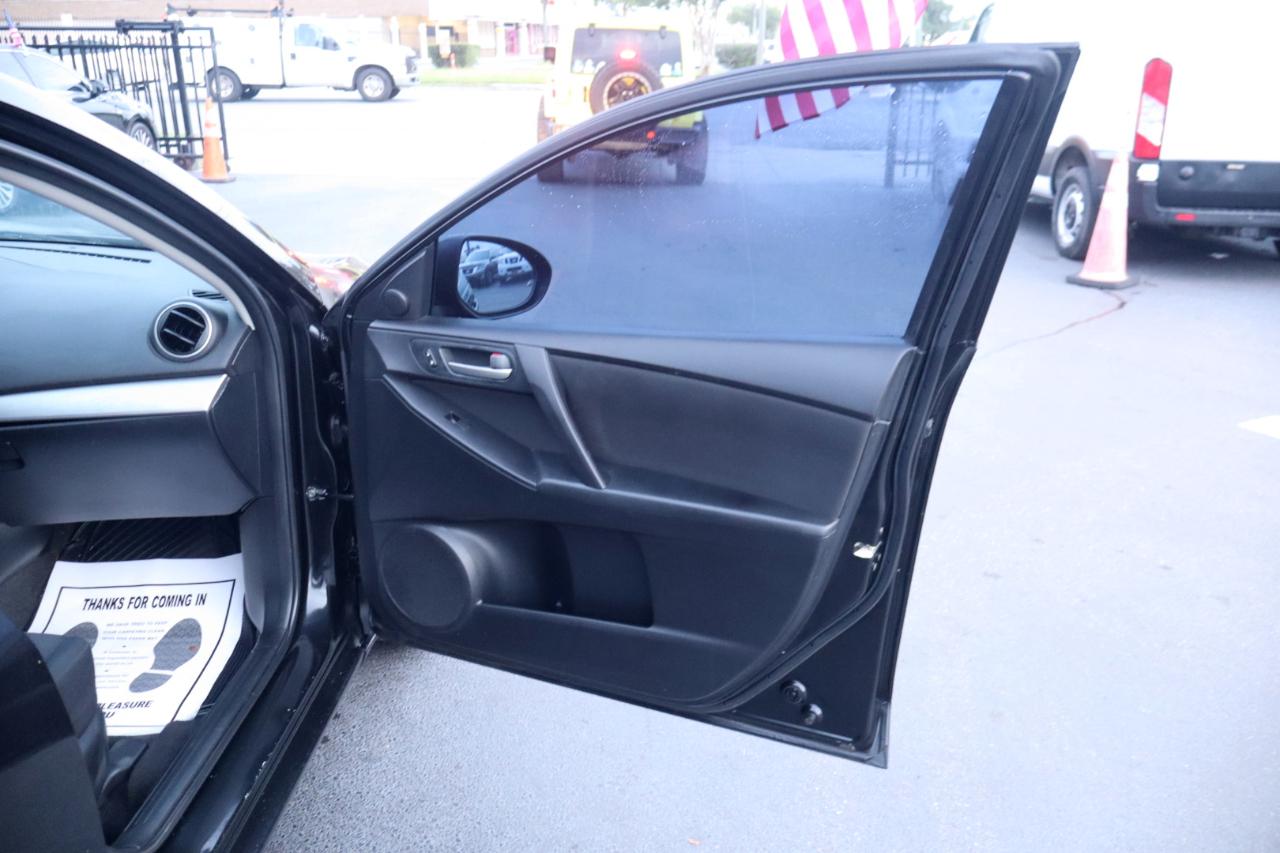 Mazda MAZDA3 4dr Sdn Auto i Touring 2011