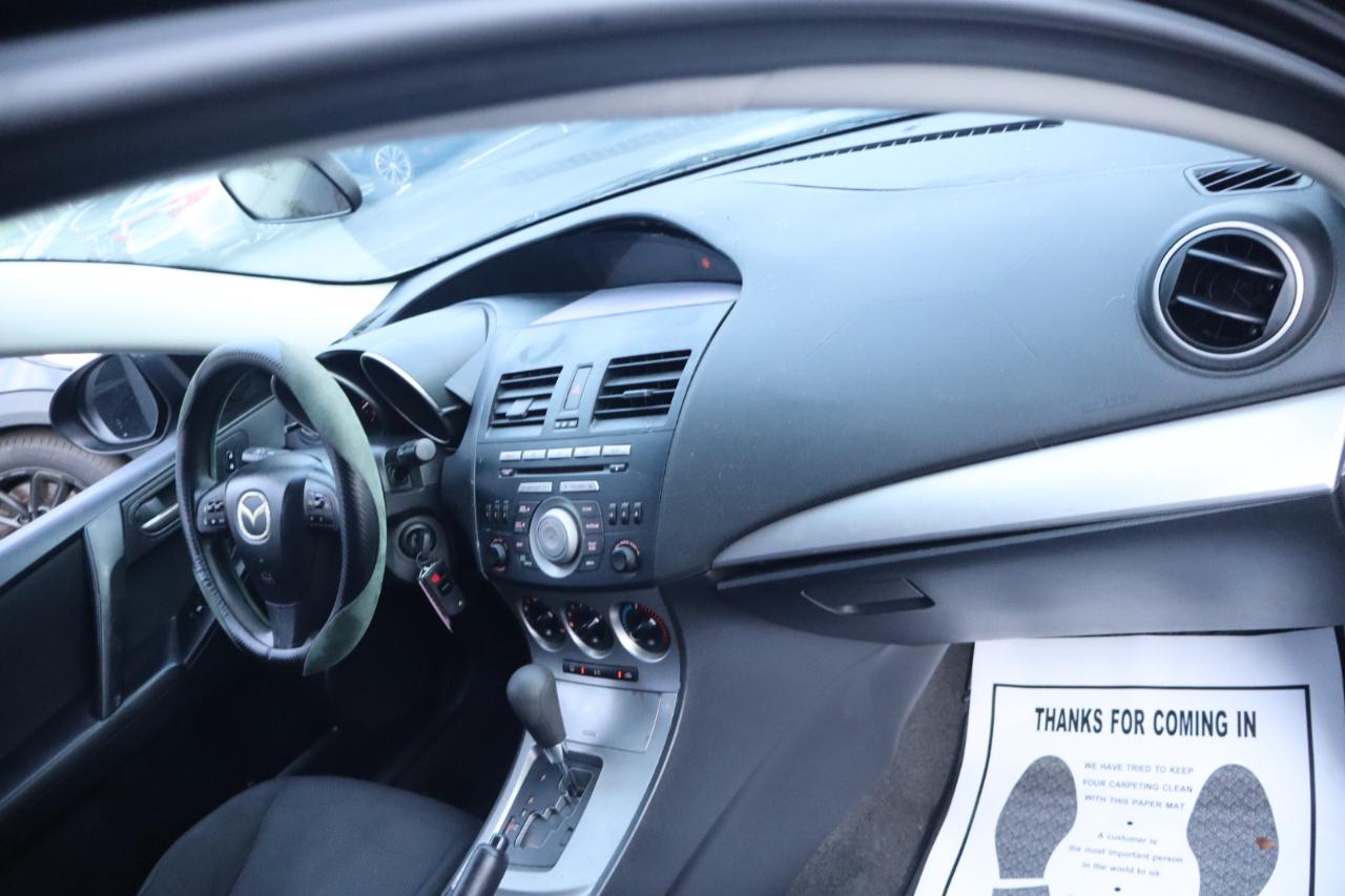 Mazda MAZDA3 4dr Sdn Auto i Touring 2011