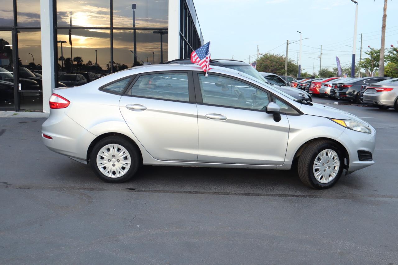 Ford Fiesta 4dr Sdn S 2016