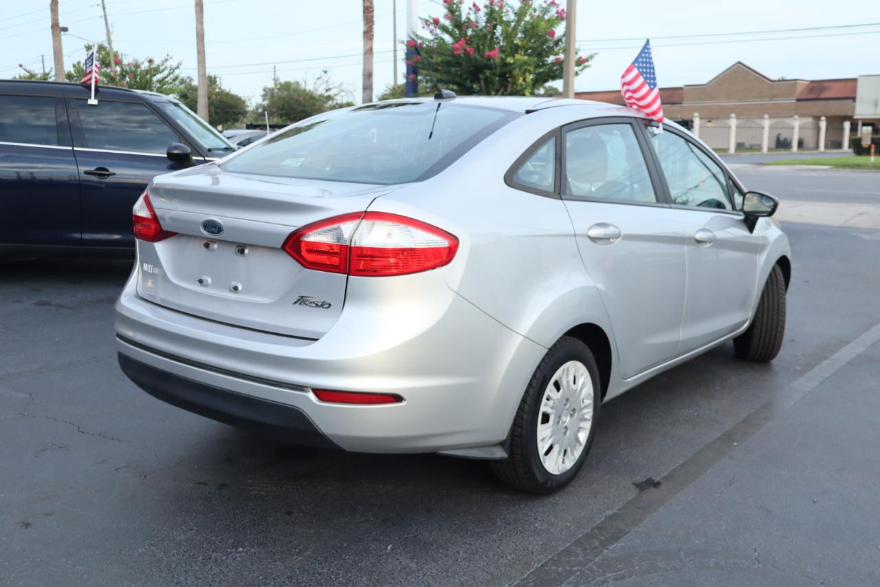Ford Fiesta 4dr Sdn S 2016