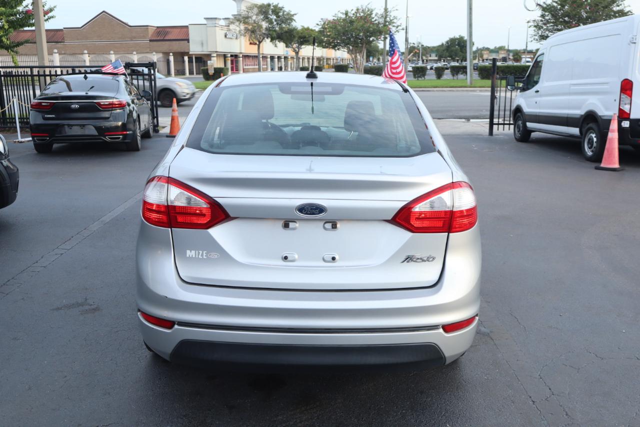 Ford Fiesta 4dr Sdn S 2016