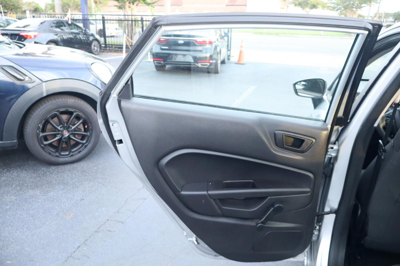 Ford Fiesta 4dr Sdn S 2016